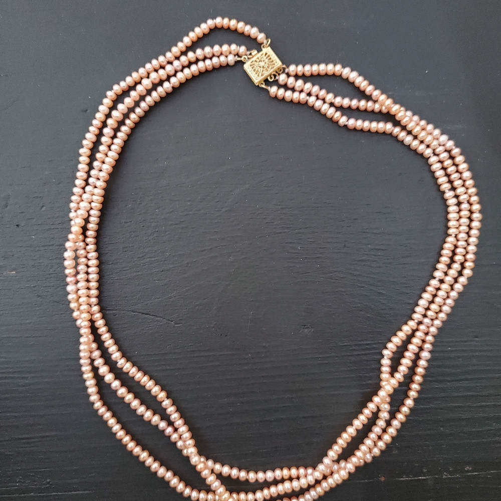 New Vintage triple pink pearl necklace